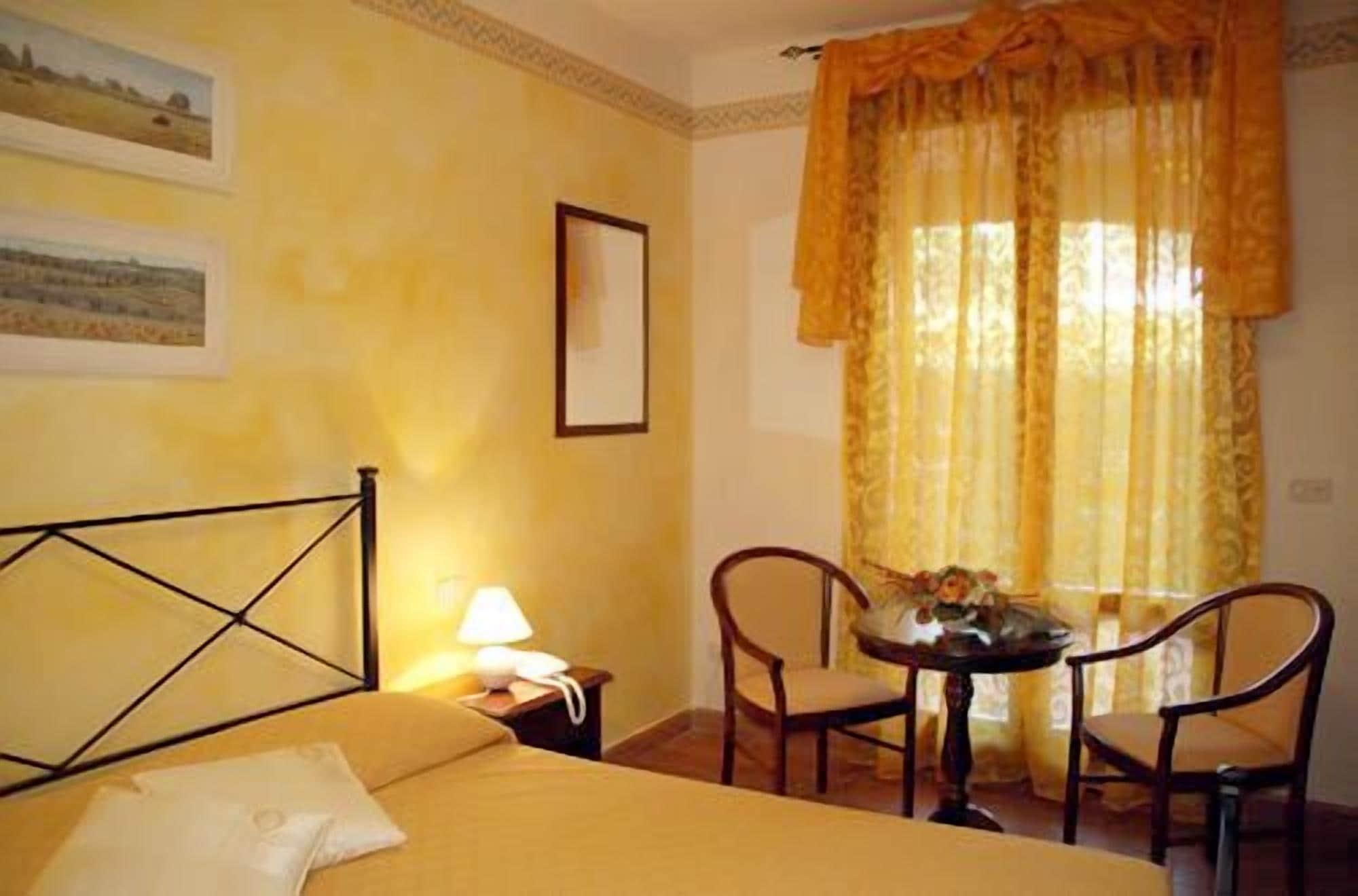 Hotel Borgo Degli Olivi Riotorto Bagian luar foto