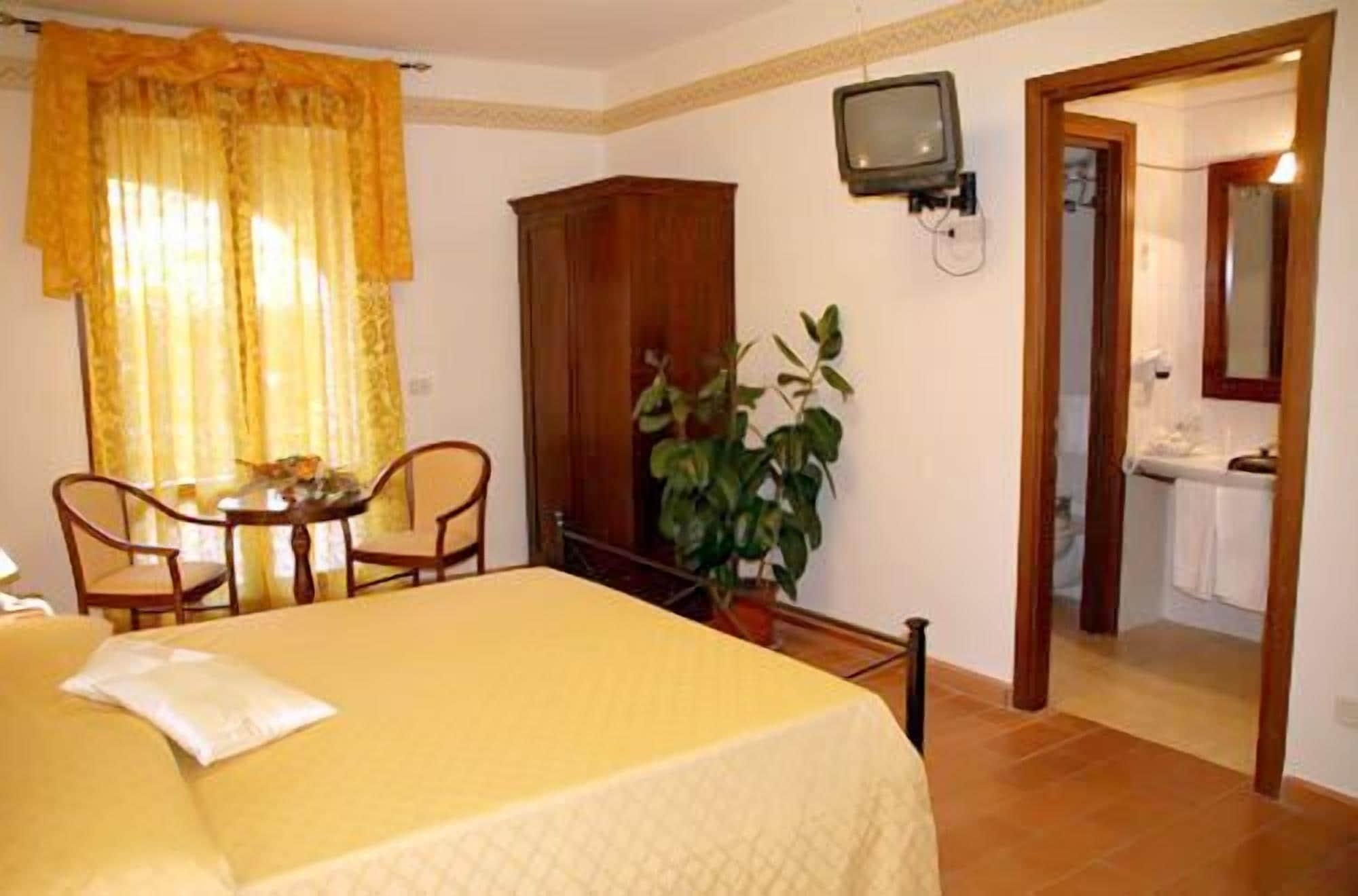 Hotel Borgo Degli Olivi Riotorto Bagian luar foto