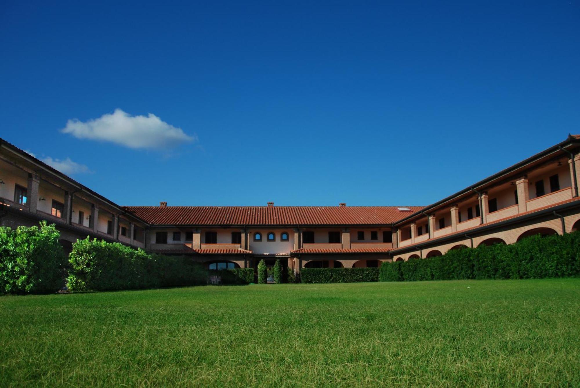 Hotel Borgo Degli Olivi Riotorto Bagian luar foto