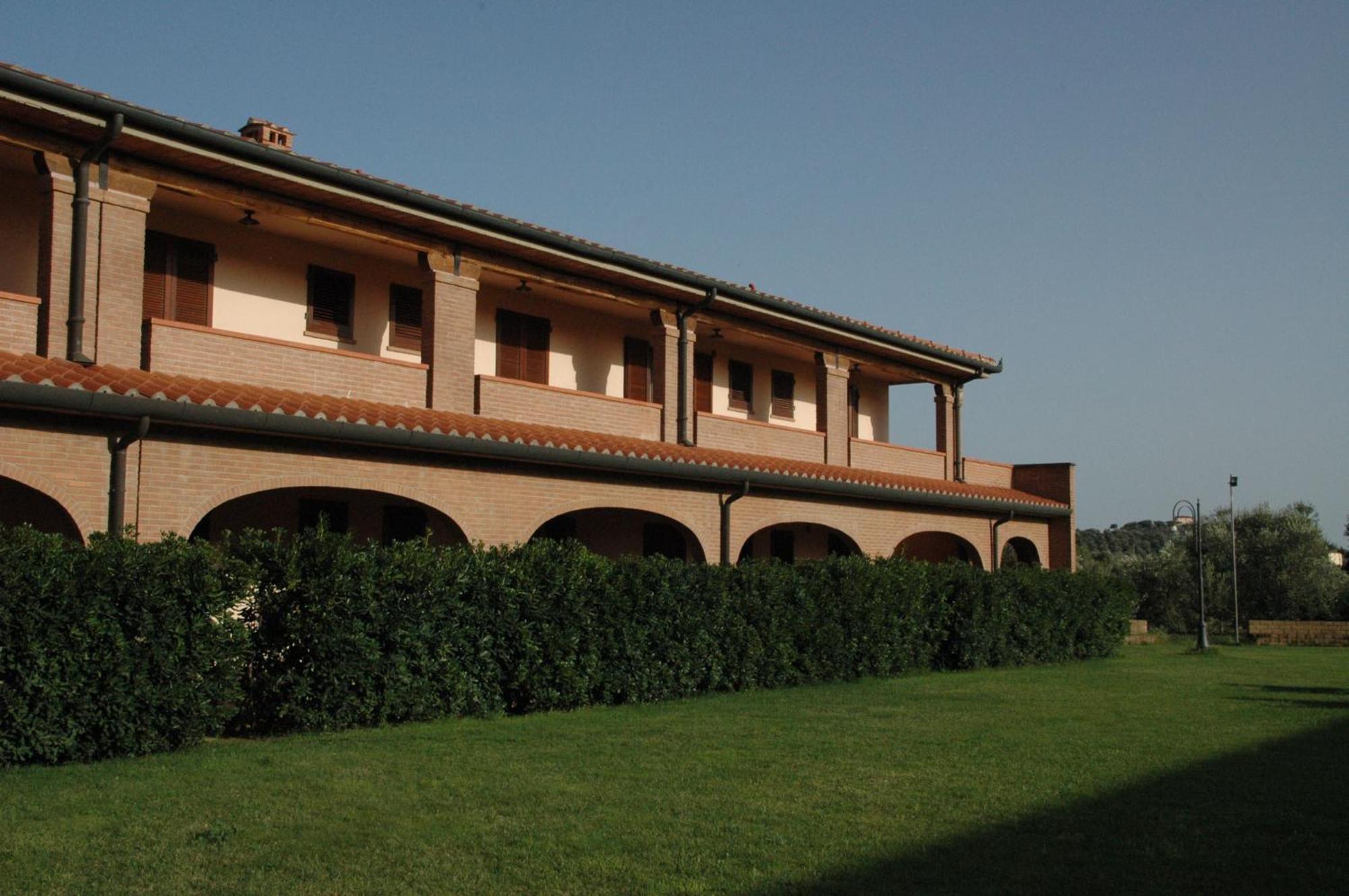 Hotel Borgo Degli Olivi Riotorto Bagian luar foto