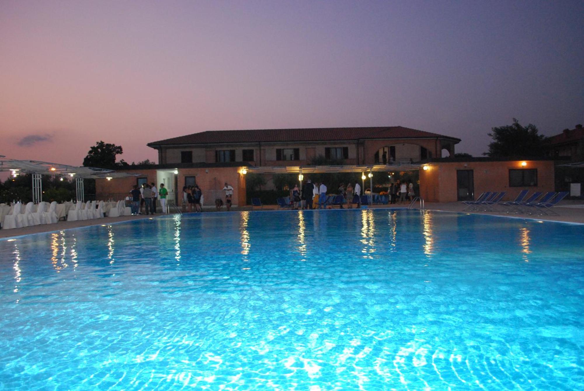 Hotel Borgo Degli Olivi Riotorto Bagian luar foto
