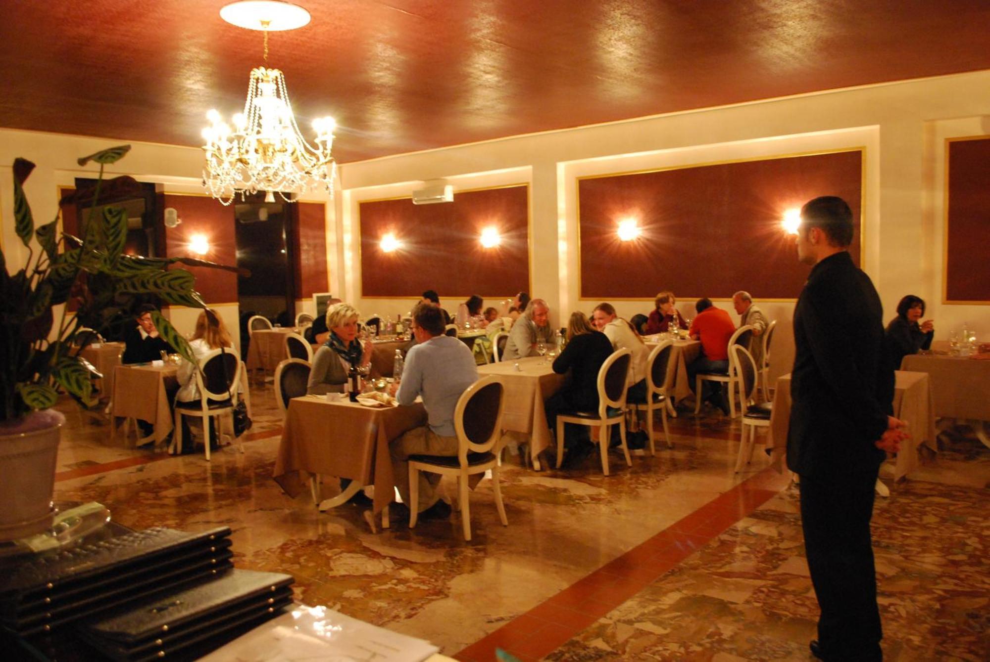 Hotel Borgo Degli Olivi Riotorto Bagian luar foto