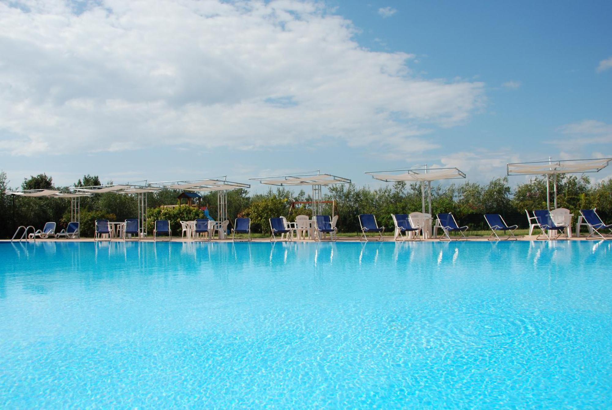 Hotel Borgo Degli Olivi Riotorto Bagian luar foto