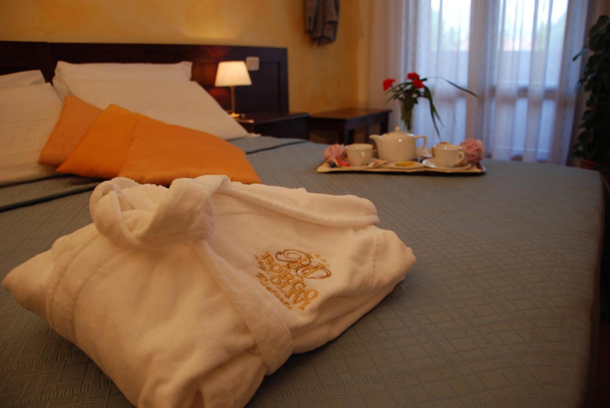 Hotel Borgo Degli Olivi Riotorto Bagian luar foto