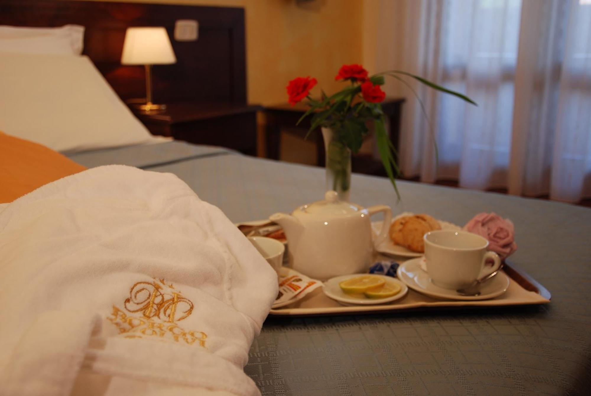 Hotel Borgo Degli Olivi Riotorto Bagian luar foto