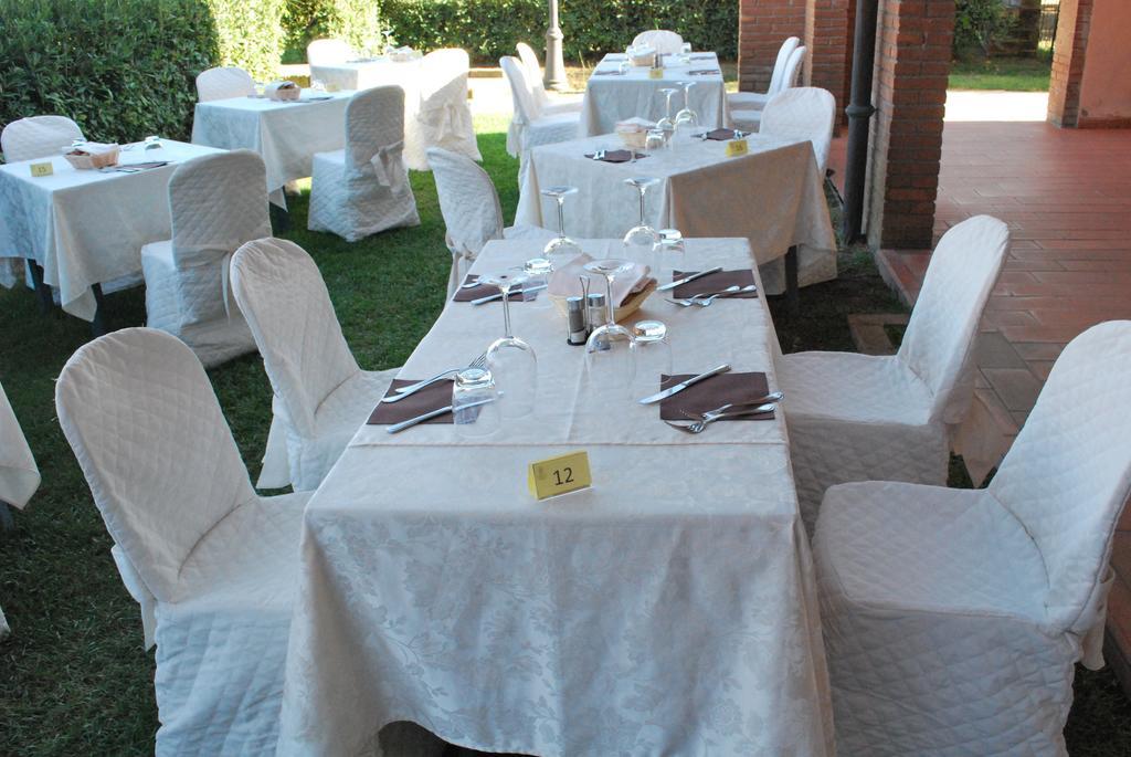 Hotel Borgo Degli Olivi Riotorto Bagian luar foto
